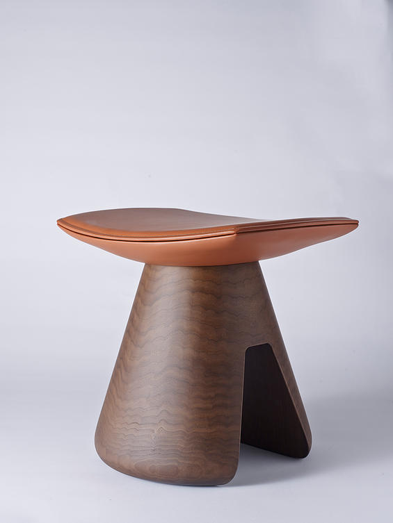 FOU STOOL, DESIGN CHRISTOPHE DELCOURT, COLLECTION PARTICULIERE