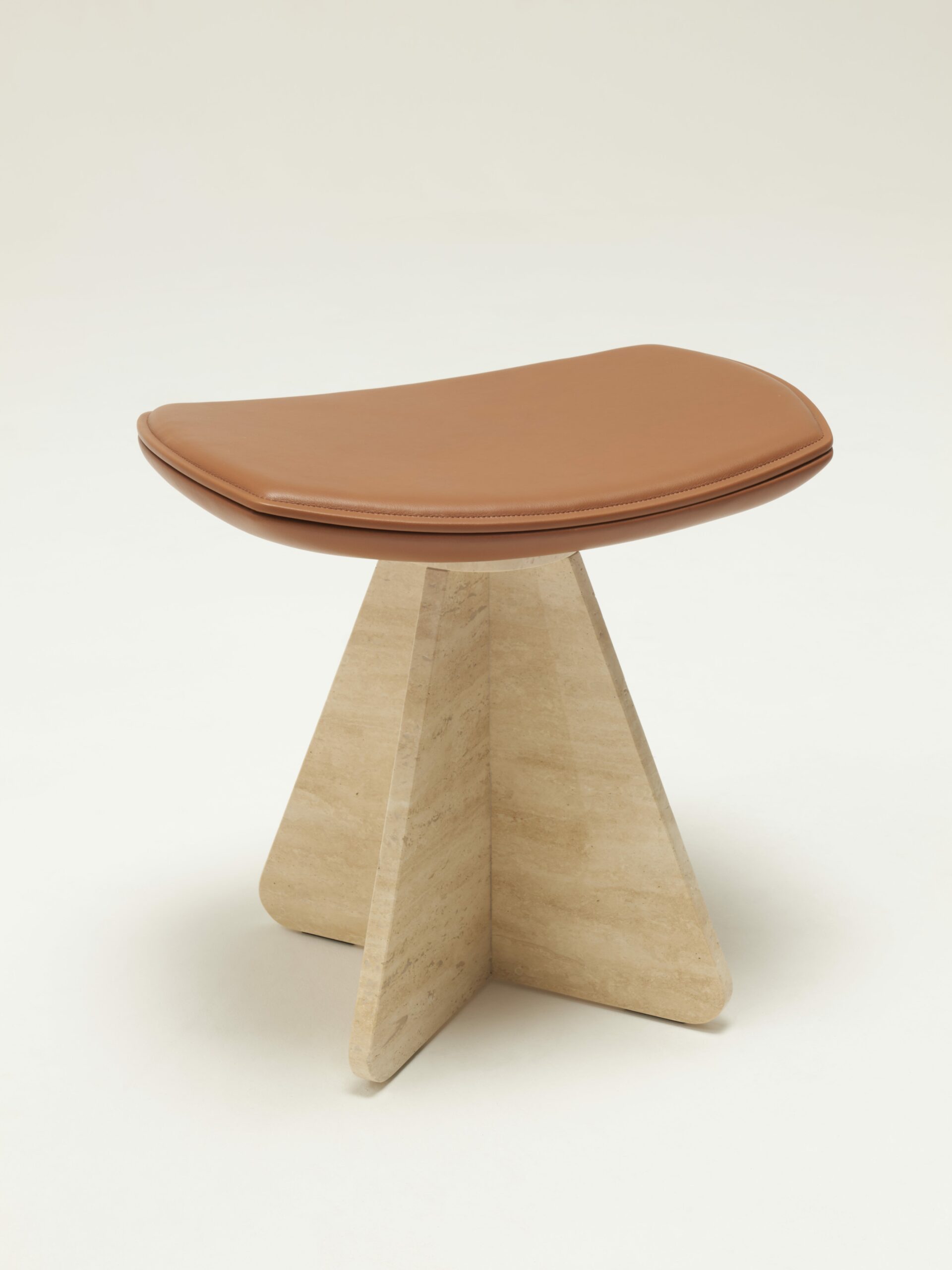 CP-2024-WAN-stool-travertine-C.Delcourt