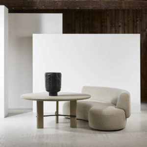 HUB_dining-table-LEK-sofa-Christophe-Delcourt-Collection-Particulière