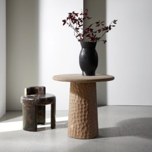 AFA_pedestal-christophe-delcourt-CANDY-vase-Dan-Yeffet-KAFA_stool-Luca-ERba-Collection-Particuliere