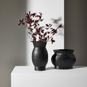 CANDY-vases-black-patinated-bronze-dan-Yeffet-Collection-Particuliere