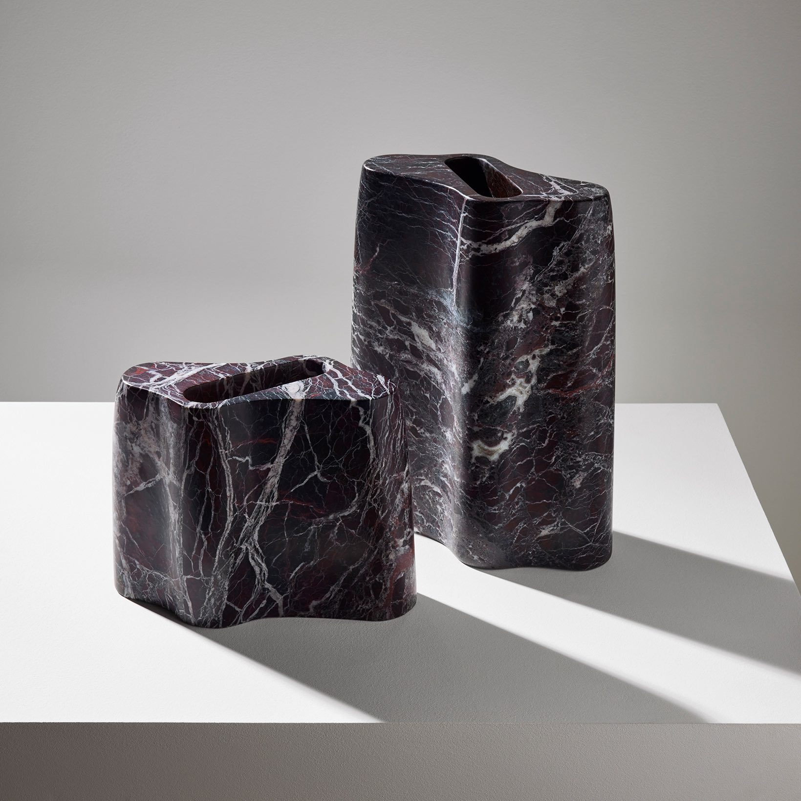 EVE-vases-Rosso-Levanto-marble-Christophe-Delcourt-Collection-Particulière