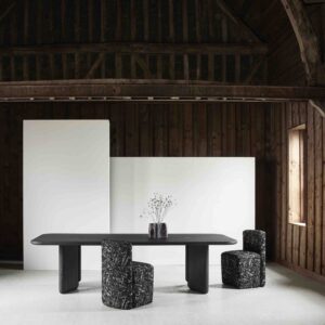 TAMI-dining-table-Luca-Erba-PIA-chairs-Collection-Particuliere