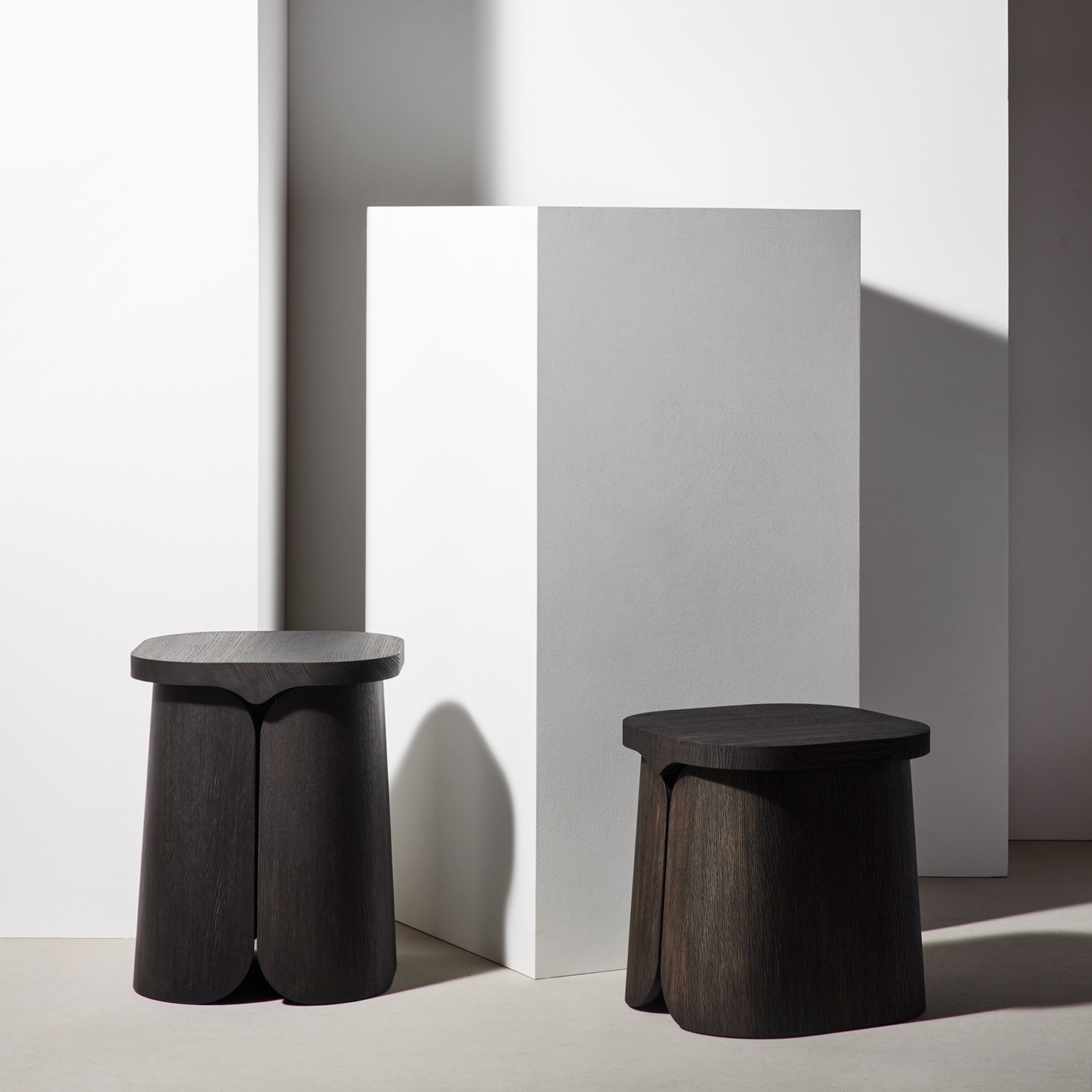 MIO-SIDE-TABLES-CHRISTOPHE-DELCOURT-COLLECTION-PARTICULIERE