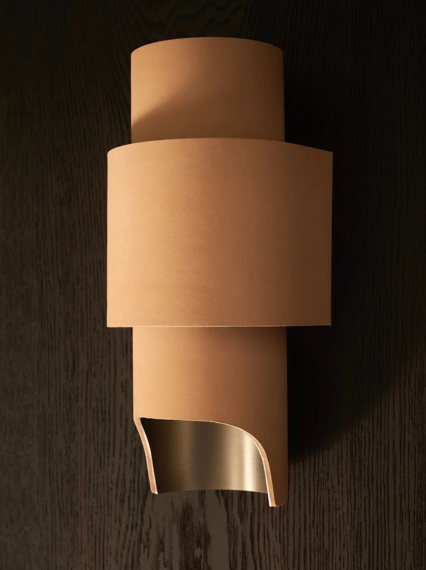 CP_ELP-sconce-leather-stainless-steel-Christophe_Delcourt
