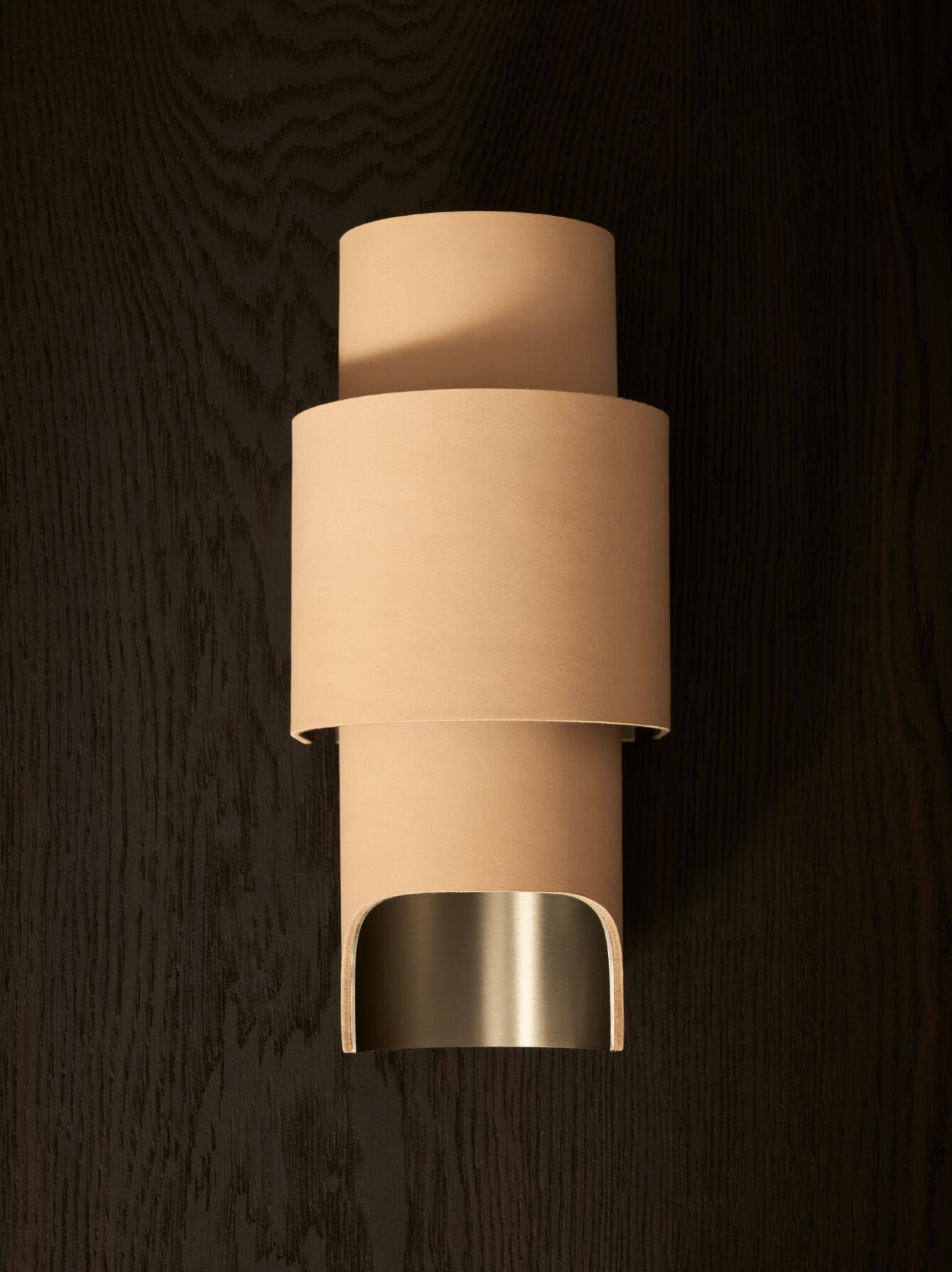 CP_ELP-sconce-leather-stainless-steel-Christophe_Delcourt