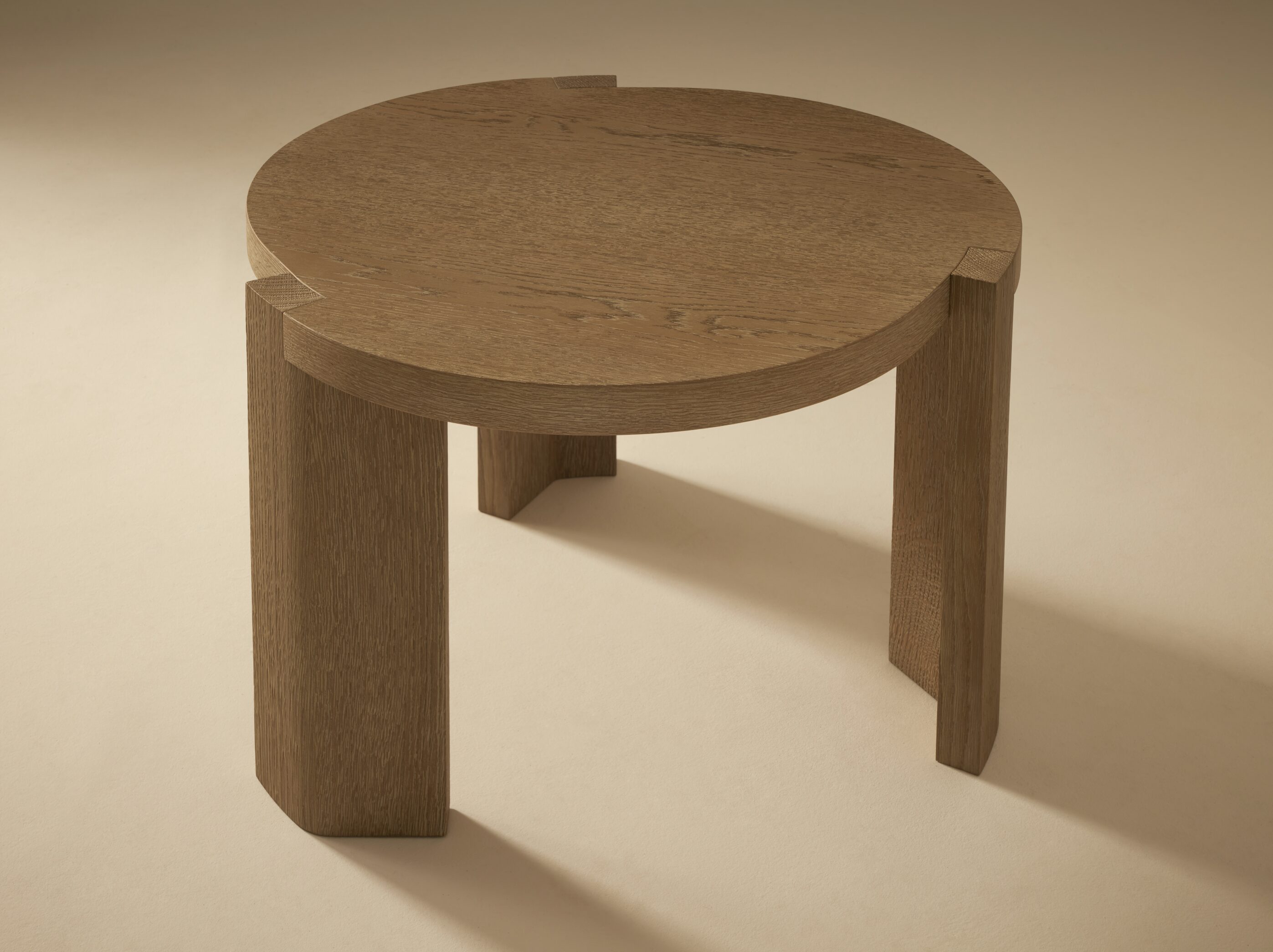 CP_022026_GIL-sidetable_DesignC.Delcourt_PicG.Alexandre
