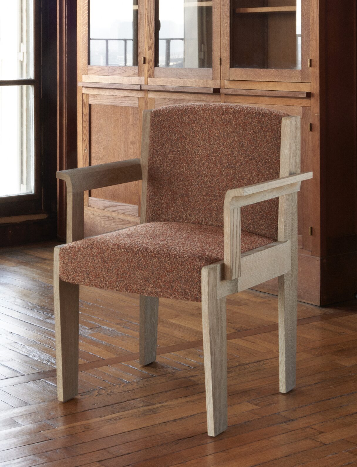 CP_022026_GIL_dining-armrest-DesignC.Delcourt_PicG.Alexandre