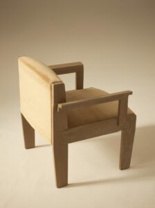 CP_022026_GIL_low-chair-armrest-DesignC.Delcourt_PicG.Alexandre
